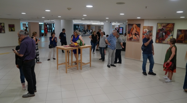 Sanatçı Çiğdem Yetin'in Sergisi, Kartal Belediyesi'nde Açıldı